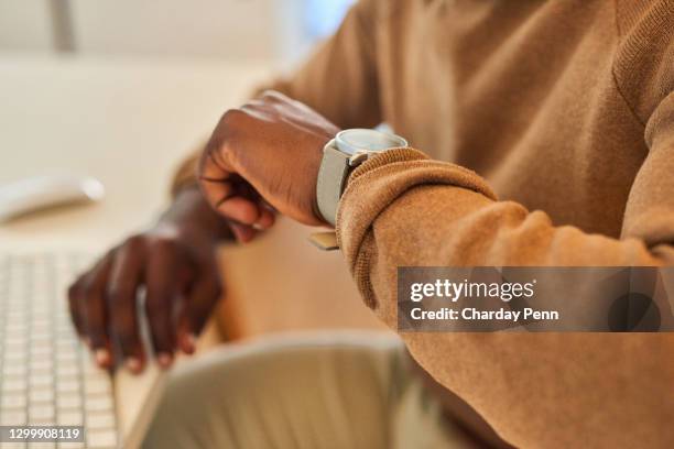 time management is life management - arm span stockfoto's en -beelden