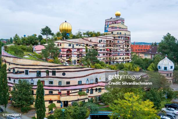 waldspirale building complex, darmstadt, germany - darmstadt germany stock pictures, royalty-free photos & images