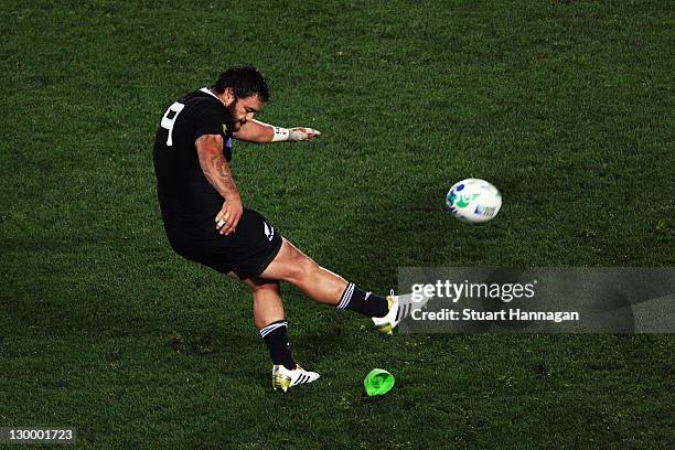 Piri Weepu of the All Blacks kicks and misses the conversion during the 2011 IRB Rugby World Cup Final match between France and New Zealand at Eden...