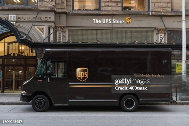 shipping - ups stock pictures, royalty-free photos & images