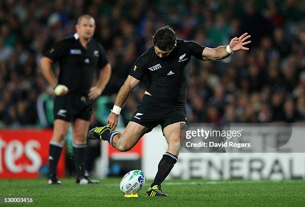 Stephen Rugby Stephen Donald Rugby Player Photos and Premium High Res Pictures ...