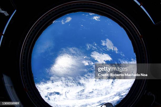 Iss Viewing Window 219 International Space Station Window Stock Photos, High-Res Pictures ...