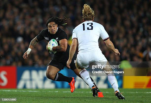 Ma'a Nonu of the All Blacks attempts to go past Aurelien Rougerie of France during the 2011 IRB Rugby World Cup Final match between France and New...