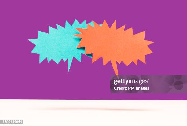 speech bubble confrontation - bad buzz stock pictures, royalty-free photos & images