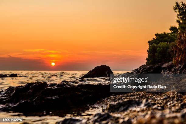 sunset in greece - región de macedonia fotografías e imágenes de stock