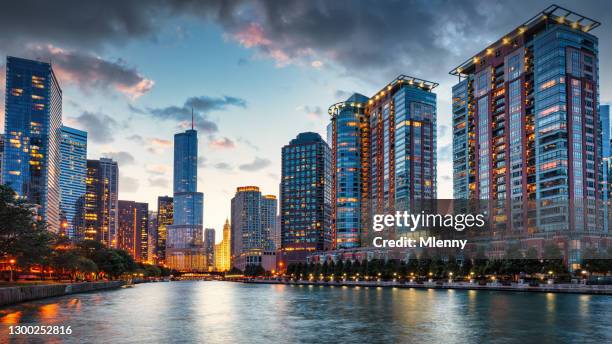 chicago urban skyine at sunset downtown chicago cityscape panorama - skyscraper night stock pictures, royalty-free photos & images