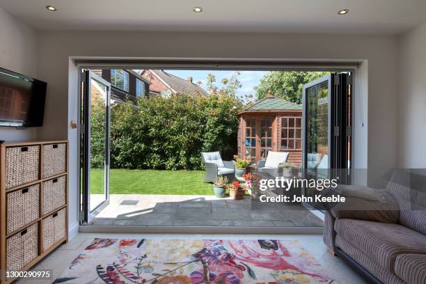 property interiors - sliding door stock-fotos und bilder