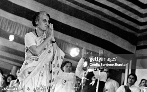 Prime Minister Indira Gandhi greets participants at a Youth Congress Convention in New Delhi on November 19, 1976.