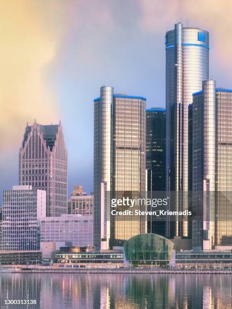 底特律， 密歇根州 - 黎明的天際線 - detroit river 個照片及圖片檔