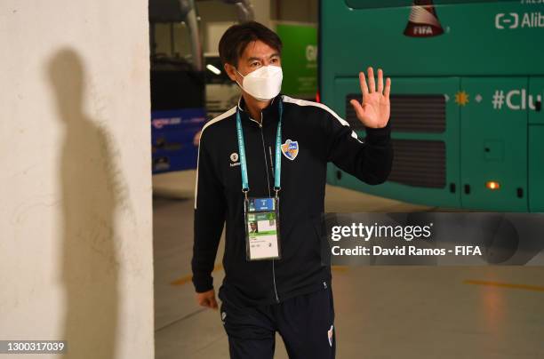 Hong Myung-bo, Manager of Ulsan Hyundai arrives at the stadium prior to the FIFA Club World Cup Qatar 2020 Second Round match between Tigres UANL and...
