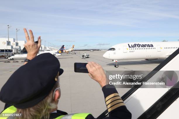 Flight Captain welcomes Lufthansa flight number LH2575 returns from the company's longest direct flight ever after having travelled 13,592km in 15...