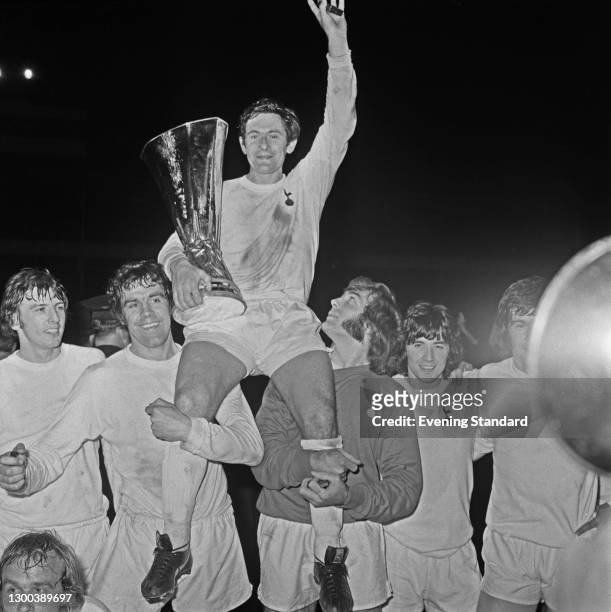 The players of Tottenham Hotspur FC celebrate their win in the second leg of the 1972 UEFA Cup Final, after a match against the Wolverhampton...