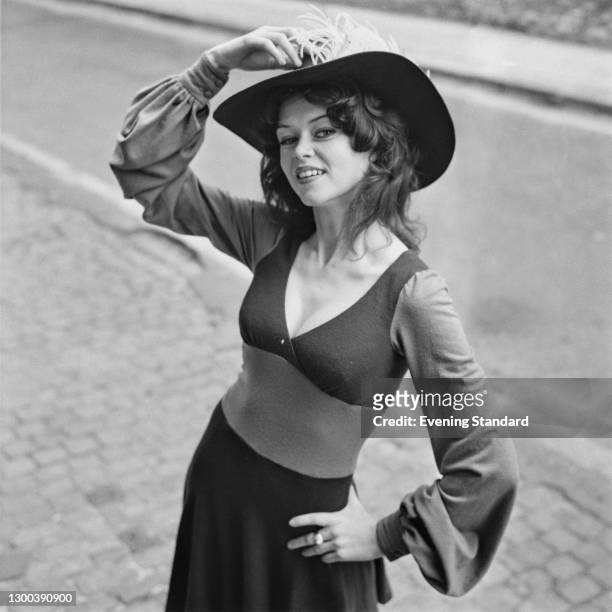 British actress Gabrielle Drake, UK, 23rd June 1972. She starred in the films 'Commuter Husbands' and 'Au Pair Girls' that year.