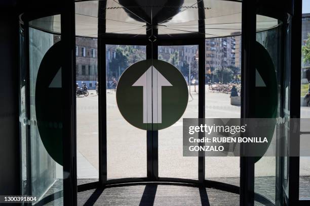 Building Entry Exit 1,656 Entry Exit Sign Stock Photos, High-Res Pictures, and Images ...