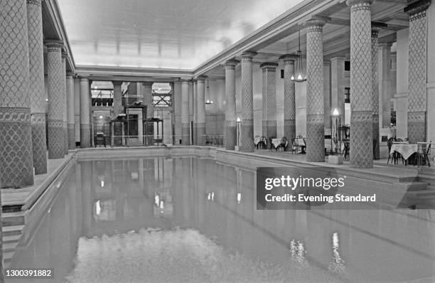 The Rac Club Royal Automobile Club On Pall Mall Photos and Premium High Res Pictures ...