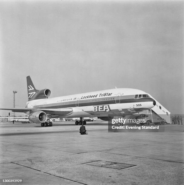 Lockheed 1011 Number 2 Engine 110 Lockheed L 1011 Tristar Stock Photos, High-Res Pictures, and Images ...