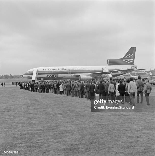 Lockheed 1011 Number 2 Engine 161 Lockheed Tristar Stock Photos, High-Res Pictures, and Images ...