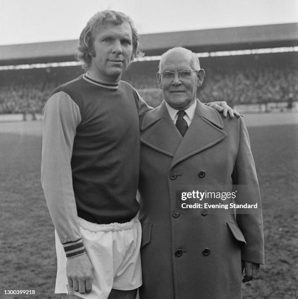 English footballer Bobby Moore of West Ham United and England, at Upton Park in London before making his record breaking 510th league appearance for...