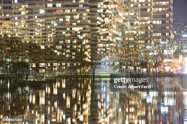 lichter der stadt - abstract stadt stockfoto's en -beelden