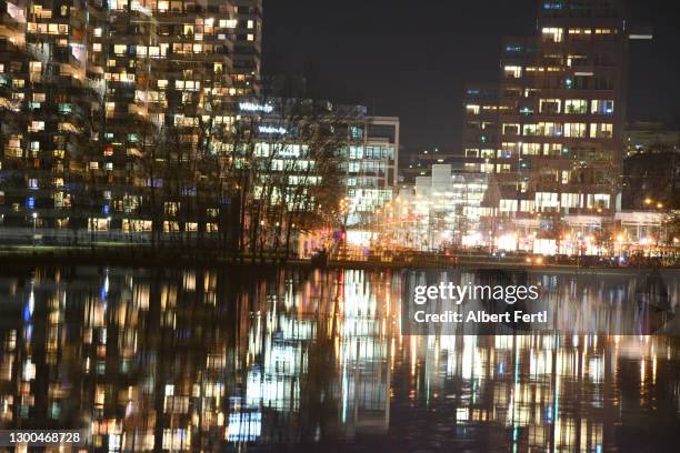 lichter der stadt - abstract stadt stockfoto's en -beelden