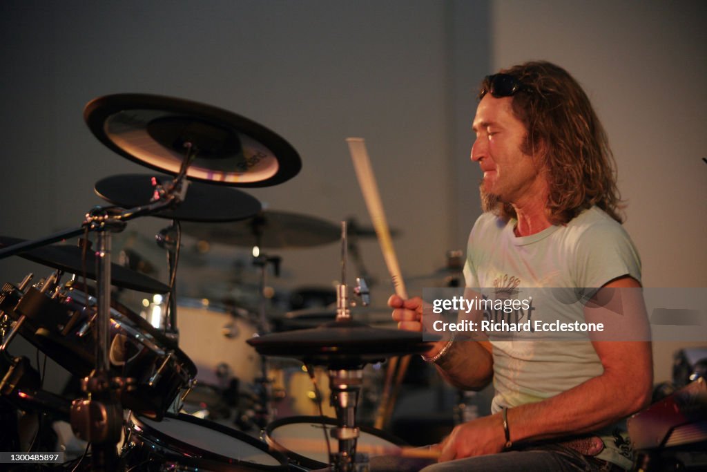 Geoff Dugmore - Drummer