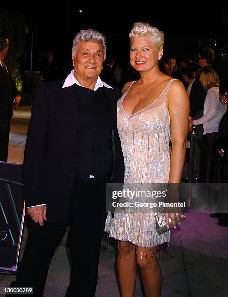 Tony Curtis and Jill Vandenberg during 2004 Vanity Fair Oscar Party - Arrivals at Mortons in Beverly Hills, California, United States.