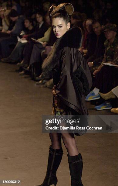 Zang Toi 2003 Fall Fashion during Mercedes-Benz Fashion Week Fall 2003 Collections - Zang Toi - Runway at Bryant Park in New York City, New York,...