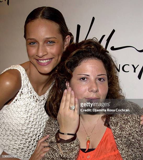 Model Ilona and Alice Roi wearing Elara Diamond Right Hand Ring