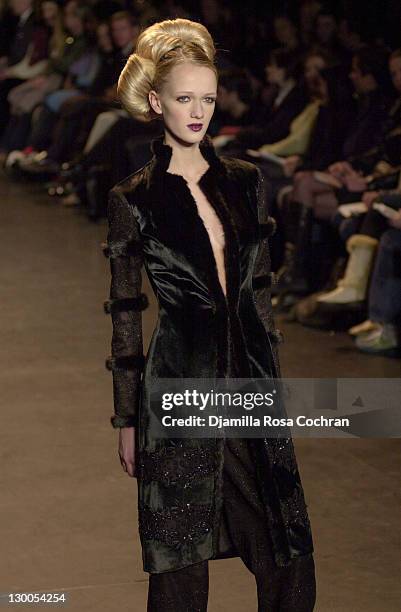 Zang Toi 2003 Fall Fashion during Mercedes-Benz Fashion Week Fall 2003 Collections - Zang Toi - Runway at Bryant Park in New York City, New York,...