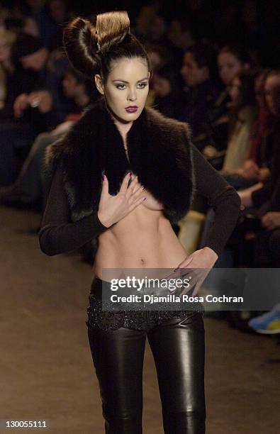 Zang Toi 2003 Fall Fashion during Mercedes-Benz Fashion Week Fall 2003 Collections - Zang Toi - Runway at Bryant Park in New York City, New York,...