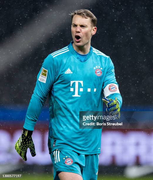 Goalkeeper Manuel Neuer of FC Bayern Muenchen reacts during the Bundesliga match between Hertha BSC and FC Bayern Muenchen at Olympiastadion on...