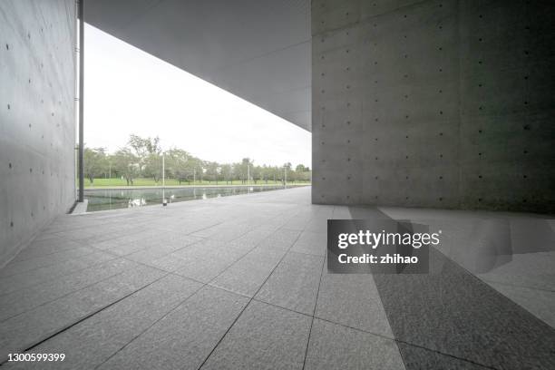 space composed of modern concrete building structure - parkplatz leer stock-fotos und bilder