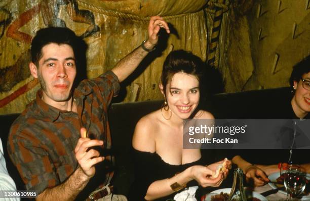 uøkonomisk umoral Maiden Beatrice Dalle and her husband Francois Dalle attend a dinner party... News  Photo - Getty Images