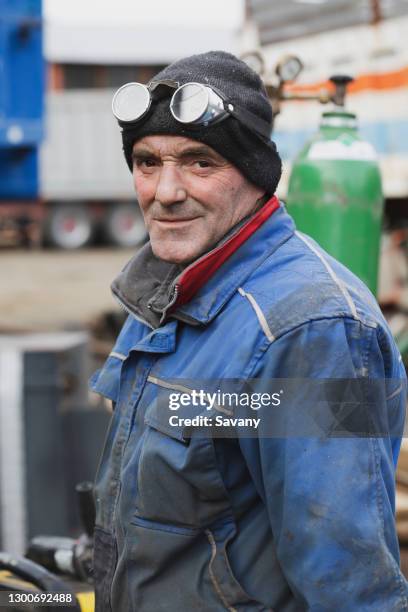 metal worker - dirty construction worker stock pictures, royalty-free photos & images