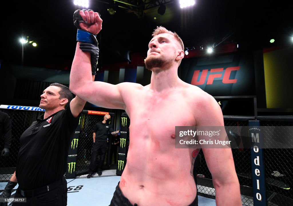 UFC Fight Night: Overeem v Volkov