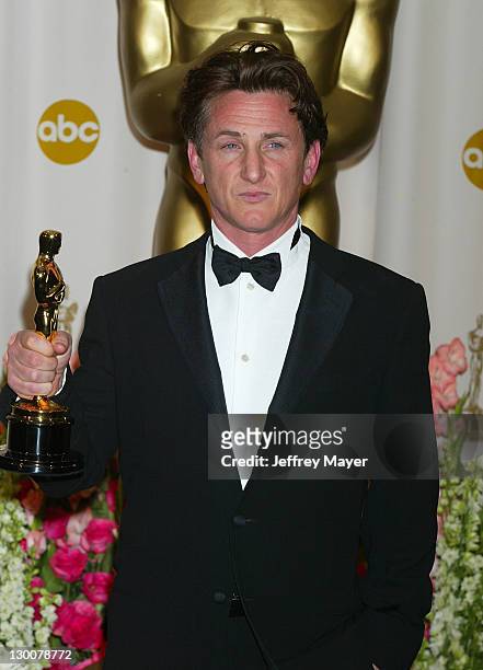 Sean Penn, winner of Best Actor for "Mystic River"