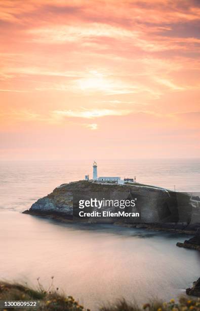 south stack lighthouse - wales stock pictures, royalty-free photos & images