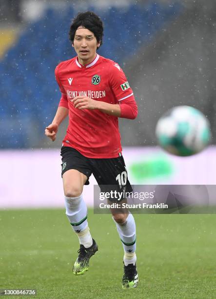 Genki Haraguchi of Hannover in action during the Second Bundesliga match between Eintracht Braunschweig and Hannover 96 at Eintracht-Stadion on...