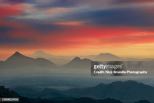 highlands of sri lanka - mt dew stock pictures, royalty-free photos & images