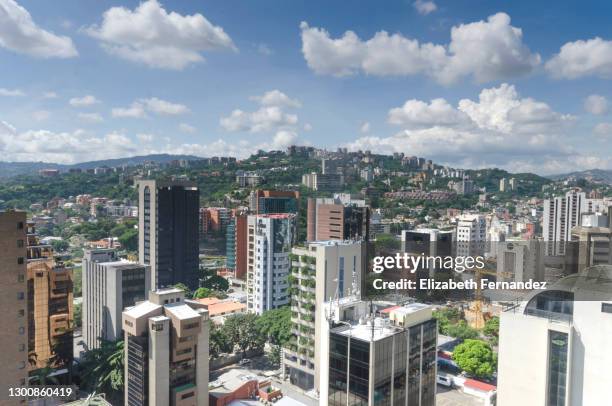 elevated view of the el rosal, caracas. el rosa is a neighbourhood of caracas, venezuela, in the chacao municipality. it is located at east caracas, near the geographic center of caracas and is one of its financial centres. - caracas venezuela fotografías e imágenes de stock