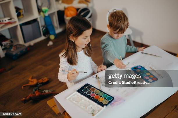 brother and sister painting - malfarbe stock pictures, royalty-free photos & images