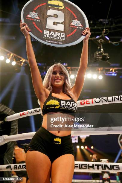 Ring Card Girls Photos And Premium High Res Pictures Getty Images ring-card-girls-photos-and-premium-high-res-pictures-getty-images