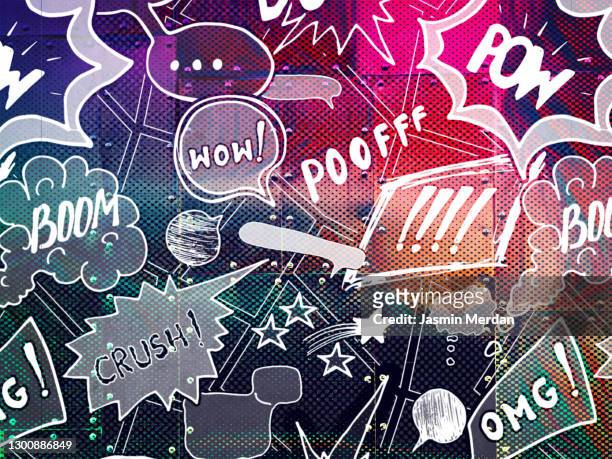 retro comic pop art speech bubbles, expression text ouch, cool, like, hello, wow, pow. - strip stockfoto's en -beelden