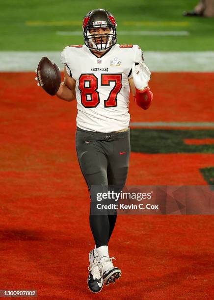 Rob Gronkowski of the Tampa Bay Buccaneers reacts after scoring a 17 yard touchdown in the second quarter against the Kansas City Chiefs in Super...