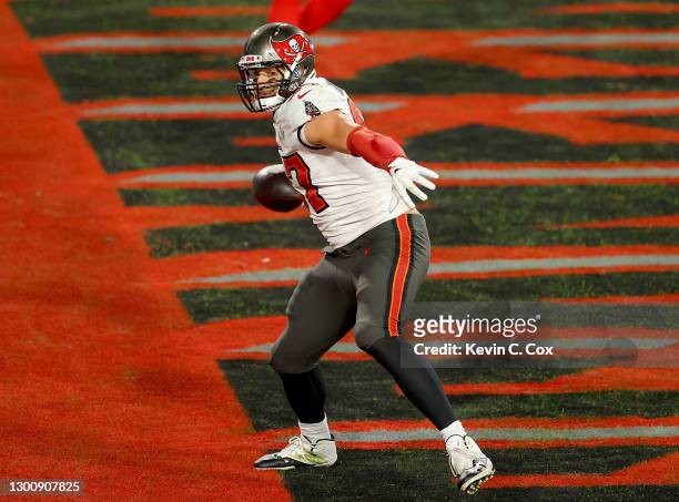 Rob Gronkowski of the Tampa Bay Buccaneers spikes the ball after scoring a 17 yard touchdown in the second quarter against the Kansas City Chiefs in...