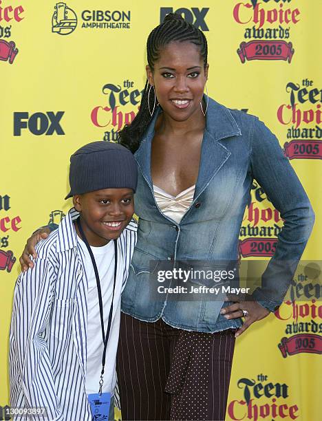 Regina King and son Ian Alexander Jr. During 2005 Teen Choice Awards - Arrivals at Gibson Amphitheatre in Universal City, California, United States.