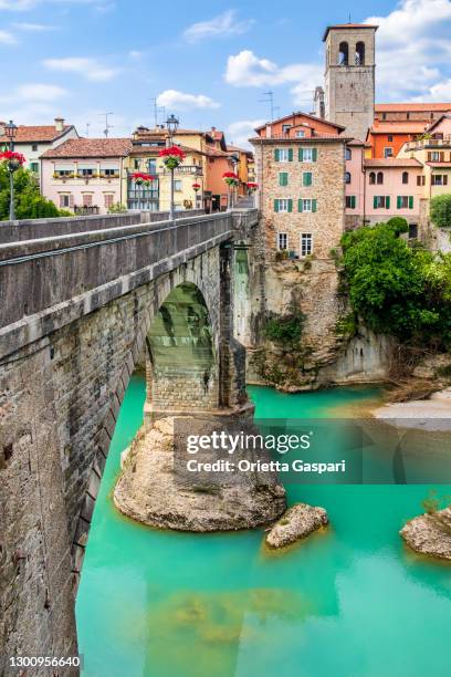 cividale del friuli, ponte do diabo (friuli-venezia giulia, itália) - friuli venezia giulia - fotografias e filmes do acervo