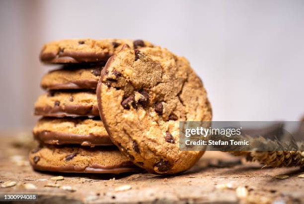 homemade chocolate chip cookies table - nut butter stock pictures, royalty-free photos & images