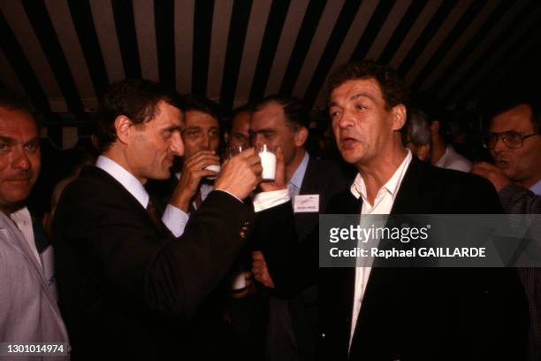 François Léotard et son frère Philippe lors des 10 ans du Parti Républicain à Paris le 6 juin 1987, France