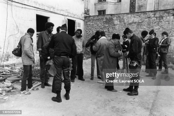 Opération de police dans le squatte de l'Ilot Chalon près de la Gare de Lyon occupé par plusieurs centaines de squatters, le quartier a été évacué et...